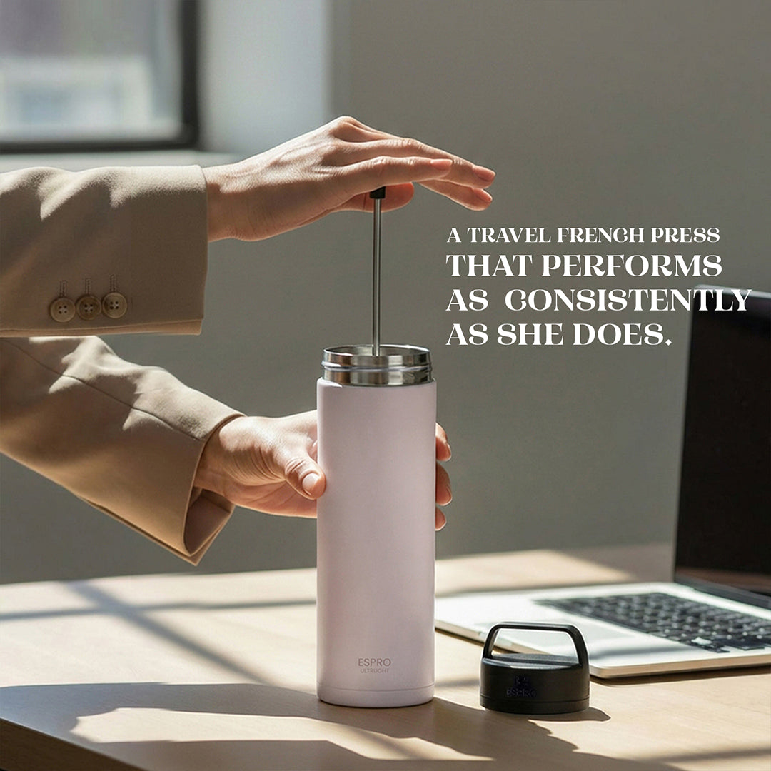 P0 Ultralight Travel Coffee Press Frost Wisteria + 100 Paper Filters