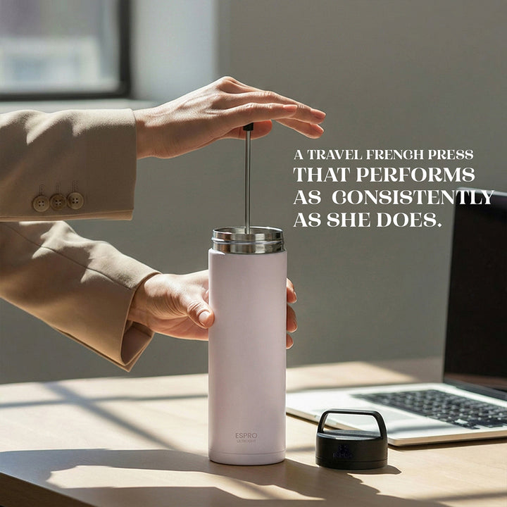 P0 Ultralight Travel Coffee Press Frost Wisteria + 100 Paper Filters